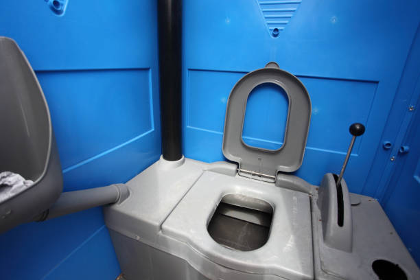 Best Luxury portable toilet rental  in Hallandale Beach, FL